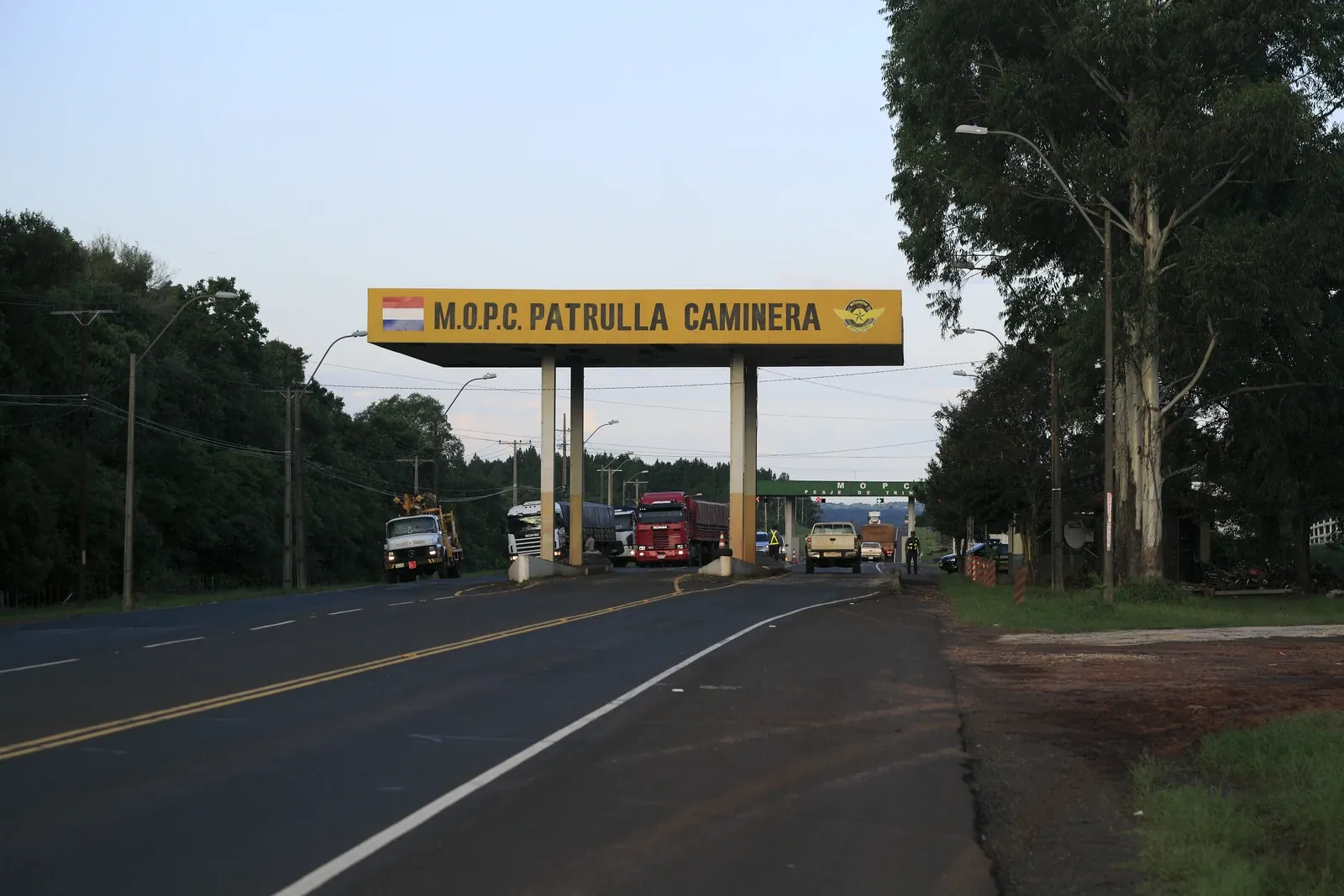 Comprar carro no Paraguai: guia de preços e papelada 2026