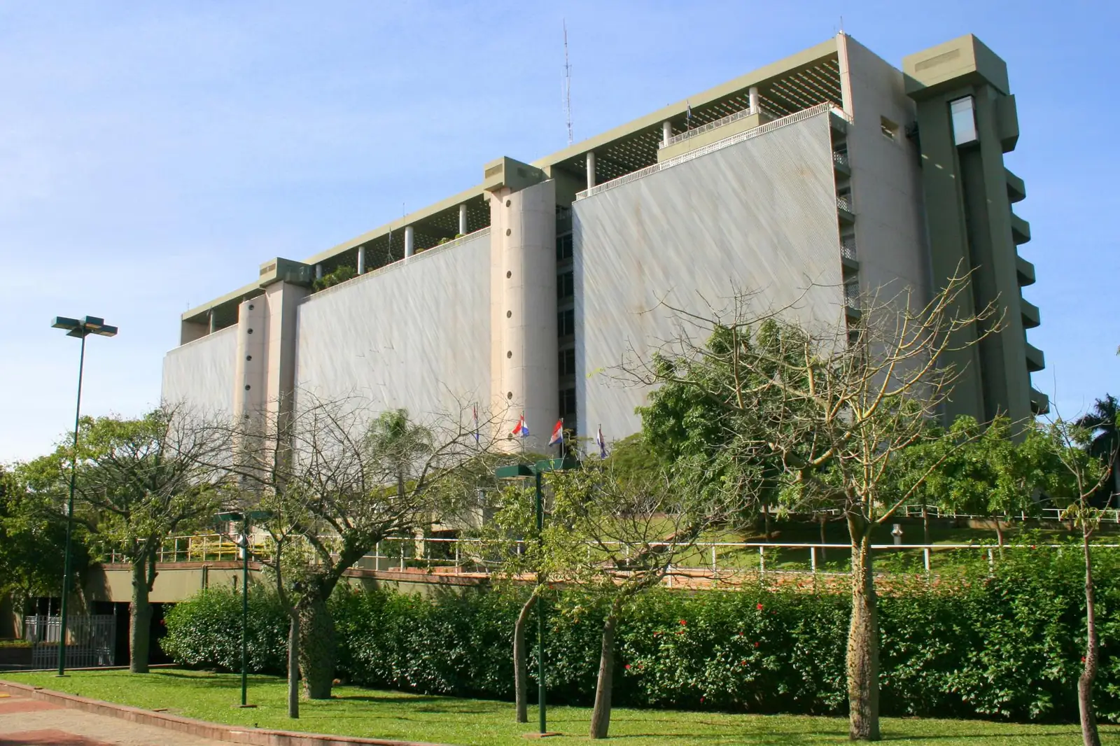 Paraguai reduz juros do parcelamento de impostos a 1,4%